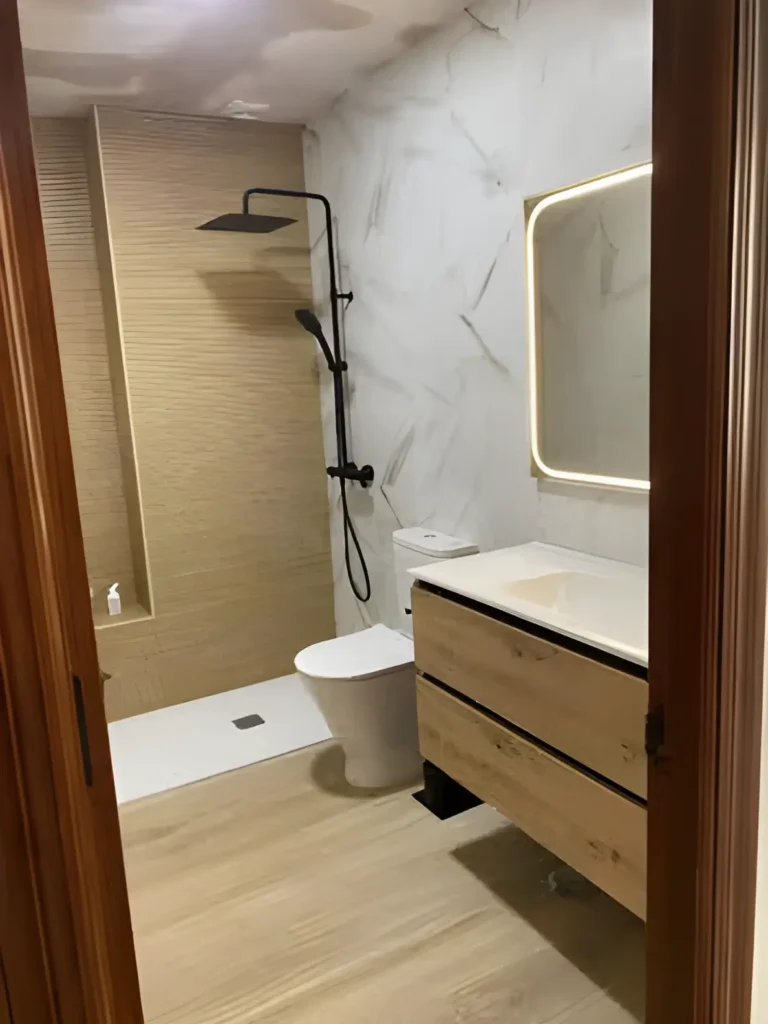 Reforma completa de baño realizada en Huelva